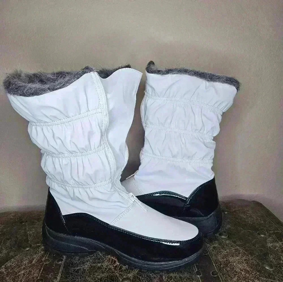 NWOB Totes Womens Rogan Insulated Waterproof Boots With Zipper - Picture 1 of 7